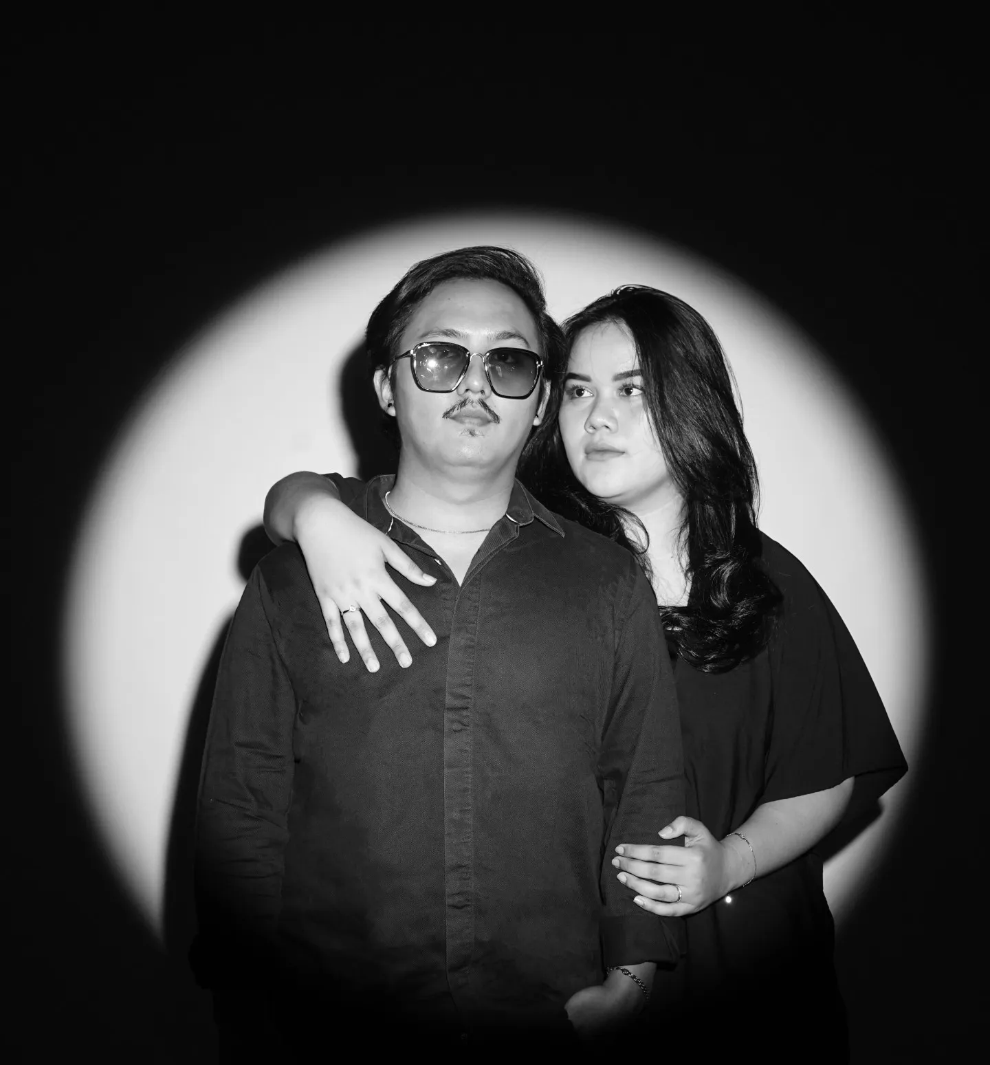 background-couple