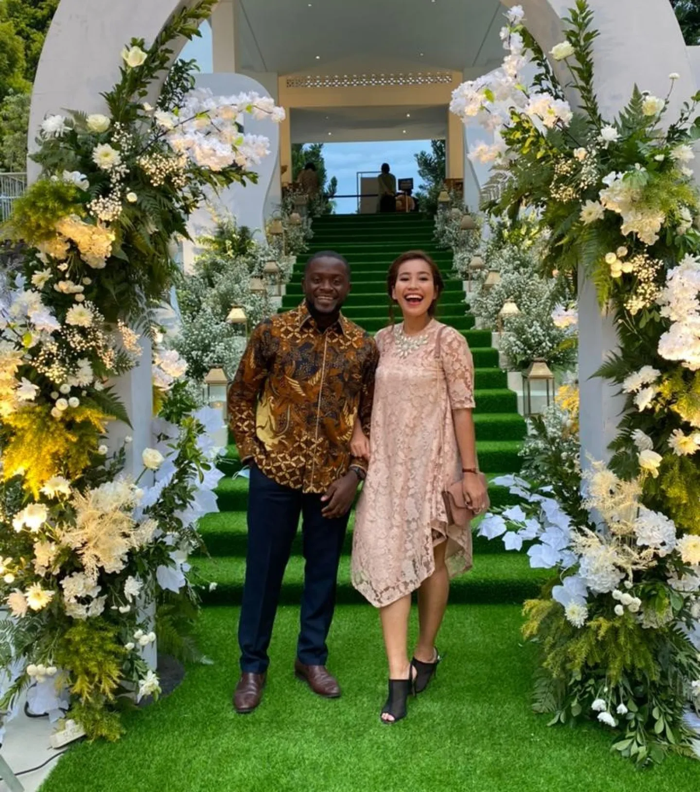 background-couple