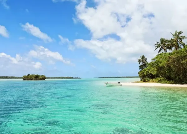 Rekomendasi Pantai untuk Tempat Honeymoon di Indonesia